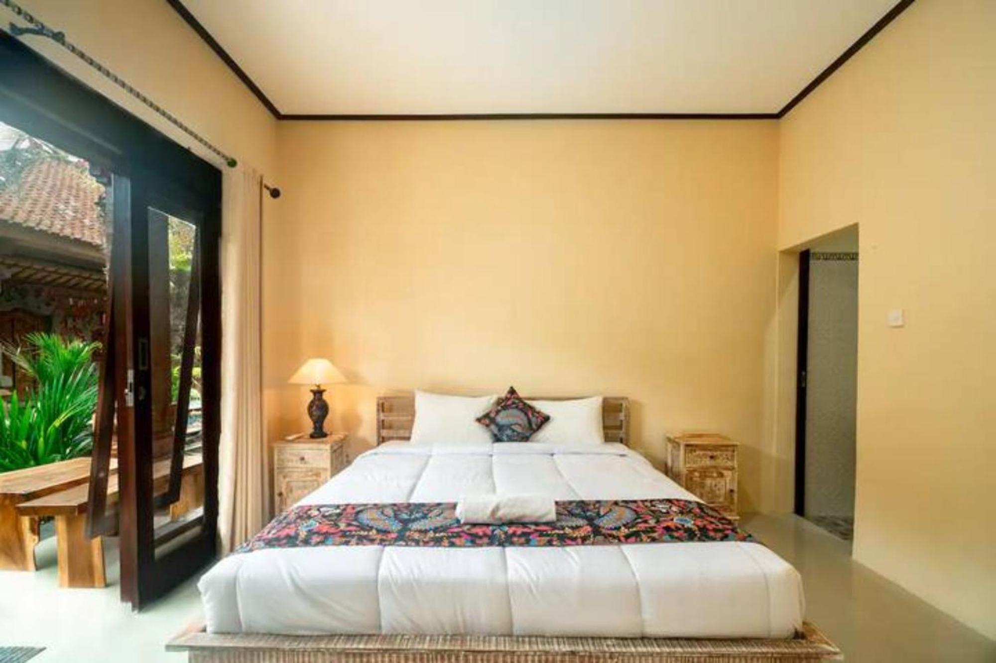 Pondok Lulik Homestay Canggu Екстериор снимка
