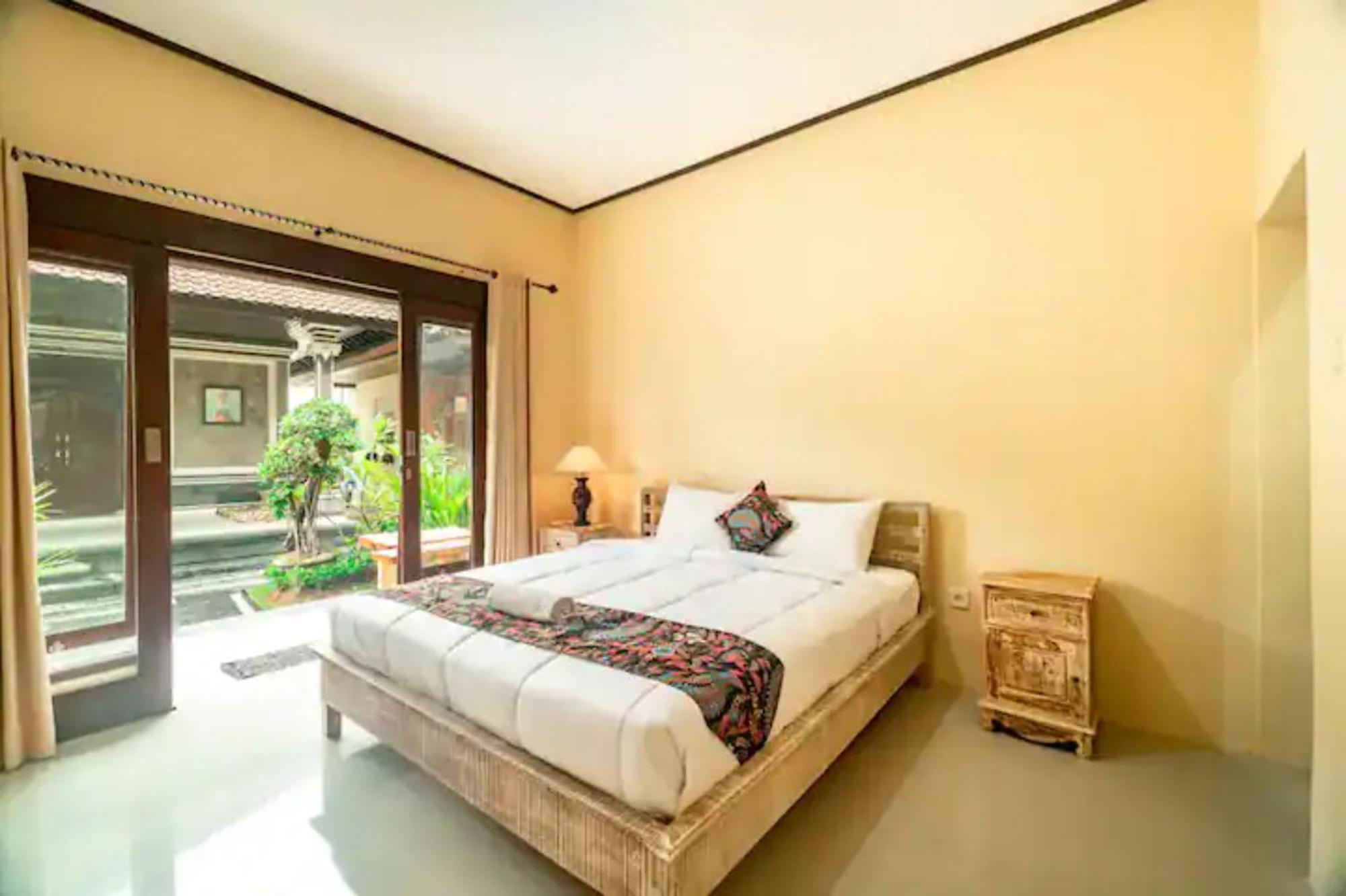 Pondok Lulik Homestay Canggu Екстериор снимка
